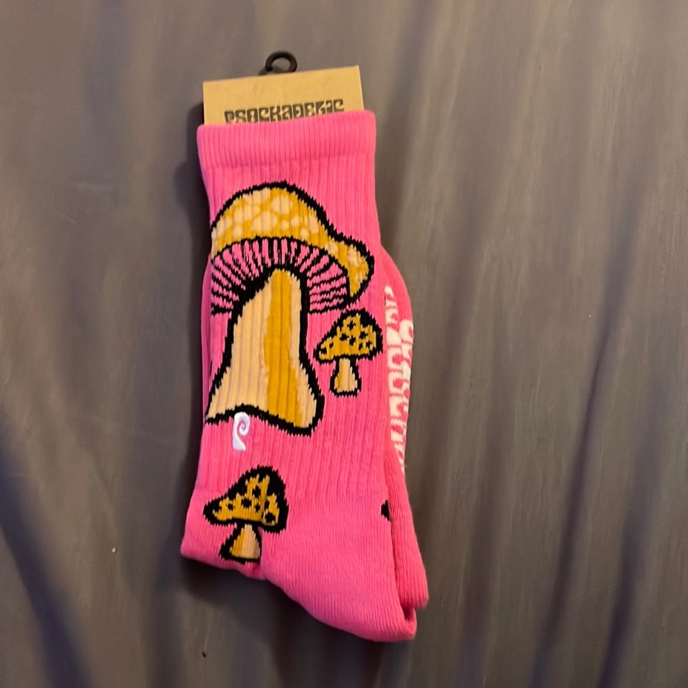 Tag on socks - Picture 2 of 3